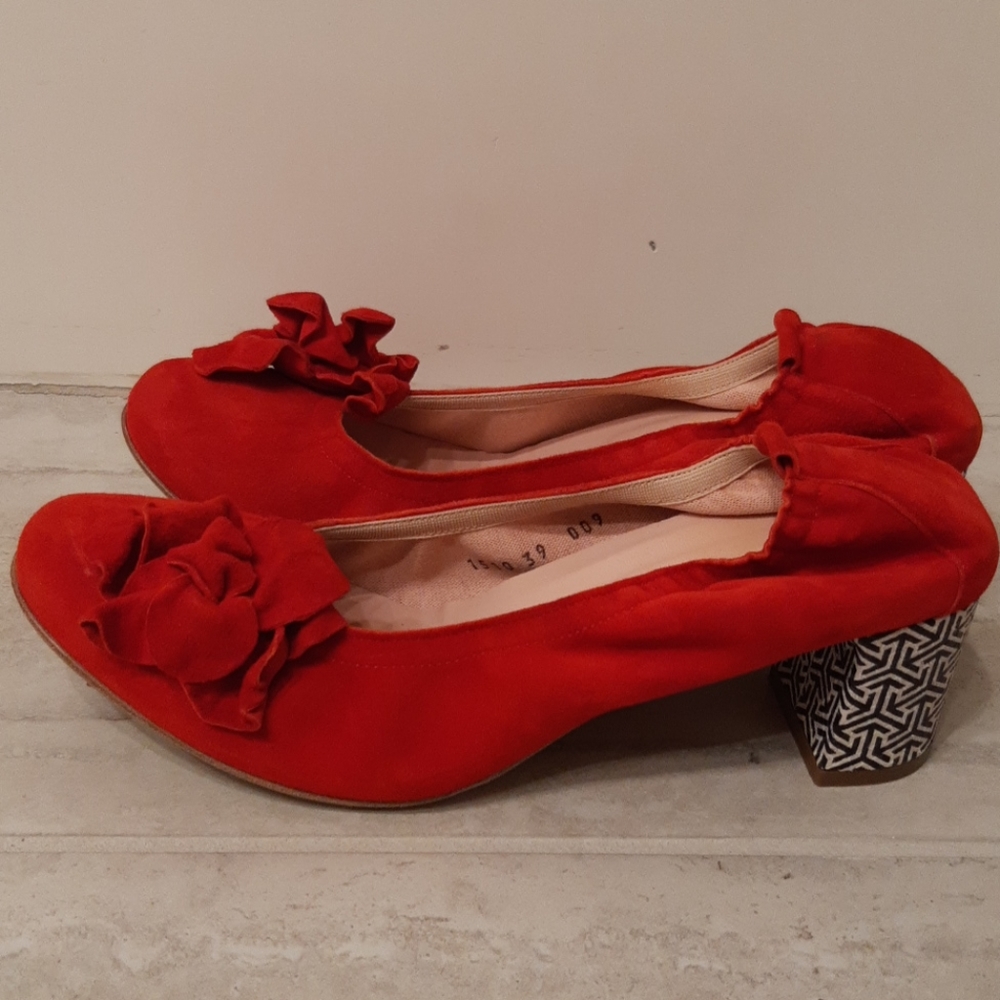 Le Babe suede shoes, made in Italy